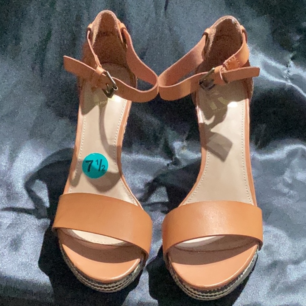 Women’s Report brand sandals size 7.5 tan with black and beige braided wedge